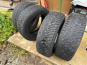 Nokian Hakkapeliitta 8 SUV XL talverehvid naastrehvid (4 foto / 4)