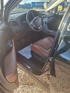Lexus RX450h (6 фото из 12)