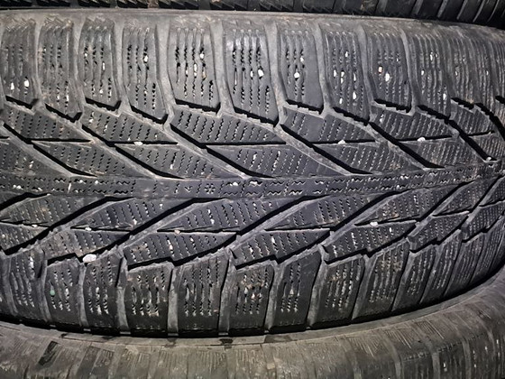 M+S / 235 55 18 / Nokian