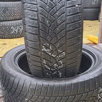 M+S / 235 50 18 / Goodyear