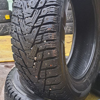 NAASTREHVID / 185 60 15 / Hankook