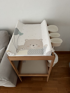 IKEA SNIGLAR mähkimislaud + madrats + tarvikud (1 foto / 2)