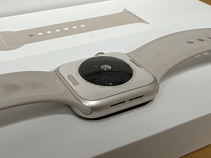 Apple Watch SE (GPS + Cellular) (2nd Generation) 40mm (3 foto / 9)