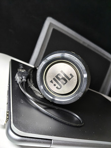 Kaasaskantav kõlar JBL Flip 3 (3 foto / 6)