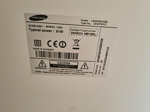 Samsung Smart TV 40' (2 фото из 2)