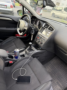 Citroen C4 2016 дизель (8 фото из 10)