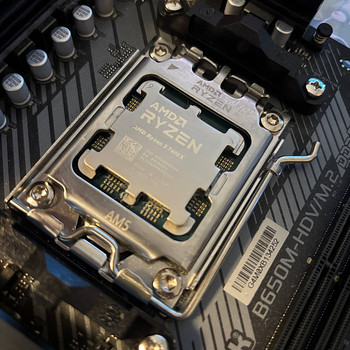 Ryzen 5 7600X + Asrock B650M