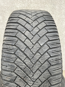 235/55R18 GoodYear Utragrip Ice3 нешипованные шины (2 фото из 3)