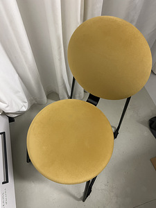 Желтый стул Ikea (2 фото из 3)
