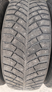 Шины Michelin X-ice north 4 225/60 R18 (3 фото из 10)