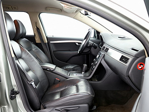 Volvo XC70 Summum ATM 2.4 D5 136kW (6 foto / 7)