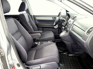 Honda CR-V Elegance ATM 2.0 110kW (6 фото из 7)