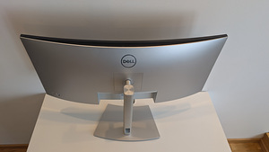 Dell Ultrasharp U3421WE monitor (4 foto / 5)