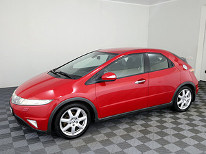 Honda Civic Elegance ATM 1.8 103kW (2 foto / 7)