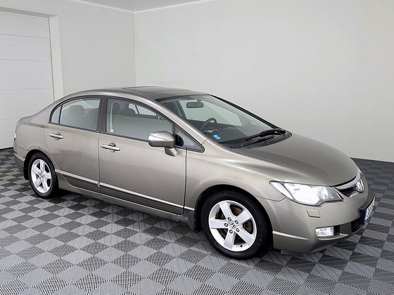 Honda Civic Elegance 1.8 103kW