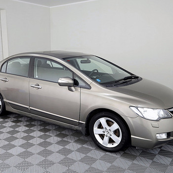 Honda Civic Elegance 1.8 103kW