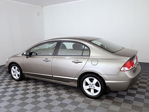 Honda Civic Elegance 1.8 103kW (4 foto / 7)