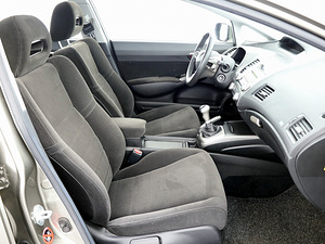 Honda Civic Elegance 1.8 103kW (6 foto / 7)
