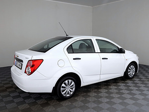 Chevrolet Aveo Comfort 1.2 51kW (3 foto / 7)