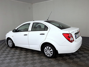 Chevrolet Aveo Comfort 1.2 51kW (4 foto / 7)