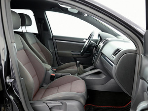 Volkswagen Golf GTI 2.0 TDI 125kW (6 foto / 9)