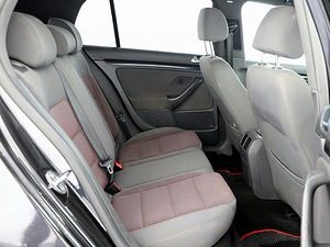 Volkswagen Golf GTI 2.0 TDI 125kW (7 foto / 9)