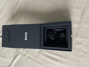Boss Quatz часы оригинал (2 фото из 4)