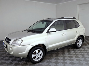 Hyundai Tucson Comfort 4x4 2.0 104kW (2 foto / 7)