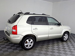 Hyundai Tucson Comfort 4x4 2.0 104kW (3 foto / 7)