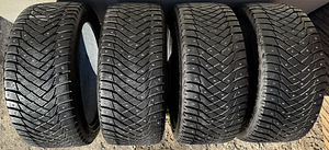 Goodyear UltraGrip Arctic 2 245/40R18 talverehvid (naast) (5 foto / 10)