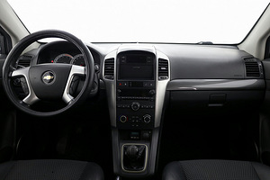 Chevrolet Captiva Luxury 2.0 VCDi 110kW (5 foto / 8)