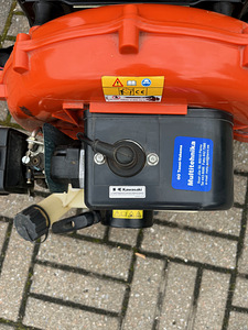 Lehepuhur Husgvarna 141B (6 foto / 7)