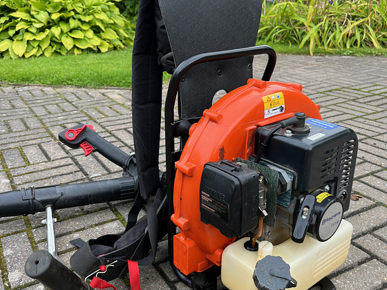 Lehepuhur Husgvarna 141B