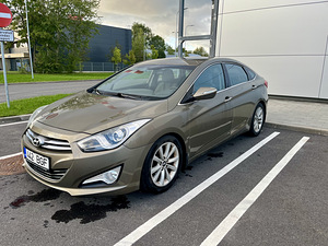 Hyundai i40 (2 фото из 7)