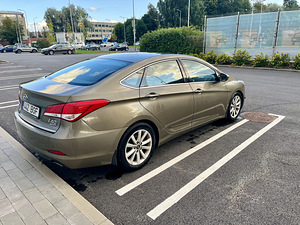 Hyundai i40 (3 фото из 7)