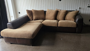 Diivan uueväärne 230 × 200 (1 foto / 6)