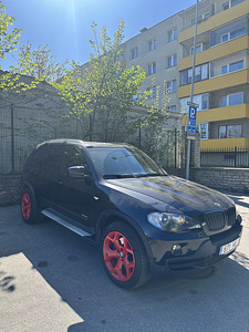 BMW x5 (1 фото из 4)