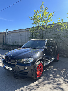 BMW x5 (3 фото из 4)