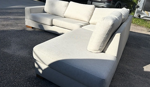 Угловой диван Dutti (2 фото из 4)