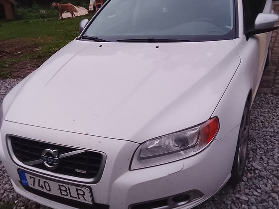 Volvo V70 2011