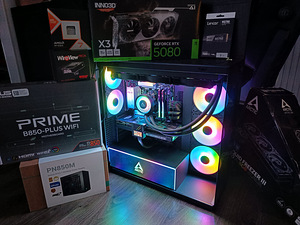 Ryzen 9800x3d / RTX 5080 / 420mm AIO / DDR5 / WIN 11 (1 foto / 7)