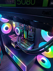 Ryzen 9800x3d / RTX 5080 / 420mm AIO / DDR5 / WIN 11 (4 foto / 7)