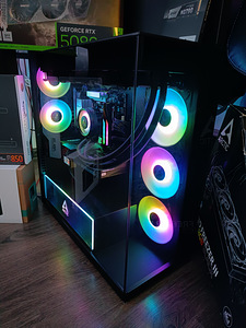 Ryzen 9800x3d / RTX 5080 / 420mm AIO / DDR5 / WIN 11 (2 foto / 7)
