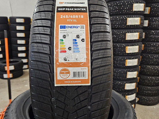 245 40 R 18 Crosswind Grip Peak Winter ( made by Michelin )
