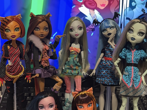 Monster high dolls