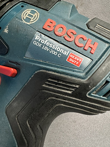 Akutrell Boch GDX 18V - 200 C + Aku ! (2 foto / 6)