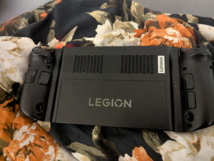 Lenovo Legion Go z1 extreme 1tb (6 фото из 7)