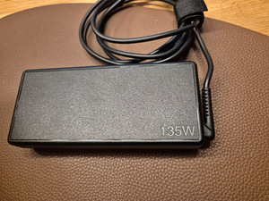 Lenovo ThinkPad USB-C док-станция / док + зарядное устройство Lenovo 135W (7 фото из 8)