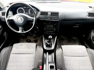 Volkswagen Golf (6 фото из 15)