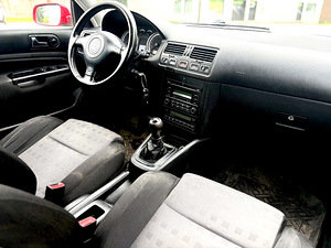 Volkswagen Golf (7 фото из 15)